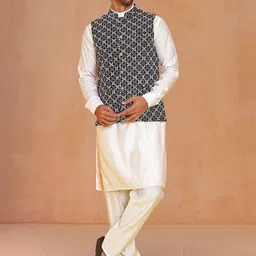 Jompers Men Regular Kurta with Pyjamas image 3