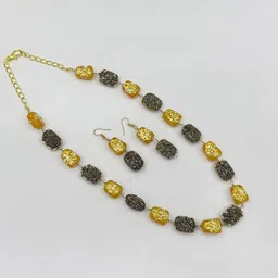 VANSHIKA JEWELS Gold Plated Beaded Studded Jewellery Set image 2