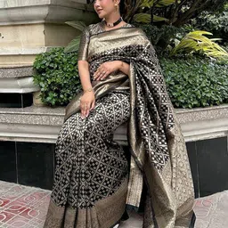 SWEETPEL Woven Design Zari Banarasi Saree image 2