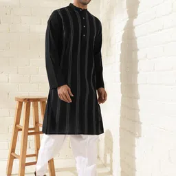 Fabindia Men Thread Work Kurta image 3