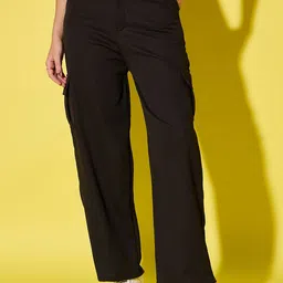 QIOA Women Relaxed High-Rise Wrinkle Free Cargos Trousers-picture-15