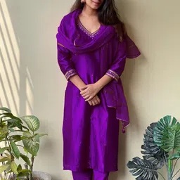 GoSriKi Floral Yoke Design Mirror Work Straight Kurta With Trousers & Dupatta image 2