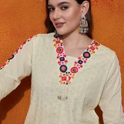 Sangria Abstract Embroidered Pure Cotton Top With Trouser image 4