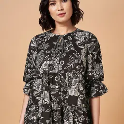 Marigold Lane Women Floral Printed Round Neck Top image 5