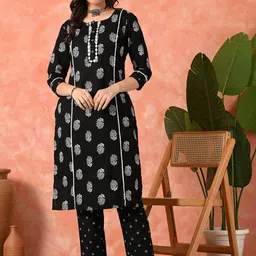 Sangria Women Floral Printed Cotton Kurta with Trousers-picture-4