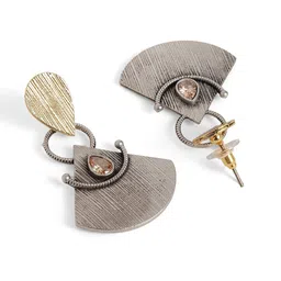 Ishin Silver-Plated Teardrop Shaped Drop Earrings image 4