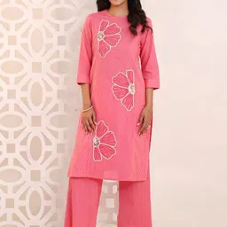 MISRI Women Floral Embroidered Cotton Kurta with Trousers image 2