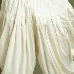 VASTRAMAY Boys Floral Printed Regular Straight Kurta with Patiala image 3