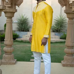 KAAJ BUTTON Floral Embroidered Mandarin Collar Chanderi Silk Straight Kurta With Trouser image 3