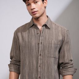 HIGHLANDER Men Relaxed Fit Spread Collar Vertical Striped Casual Shirt-image-4