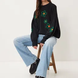 Happiness istanbul Women Floral Printed Pullover with Embroidered Detail-picture-19
