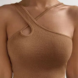Outzidr Halter Neck Crop Top-picture-10