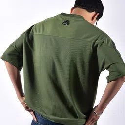 Beyoung Men Pockets T-shirt image 3