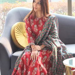 DIVASTRI Women Floral Printed Kurta with Trousers & Dupatta image 4