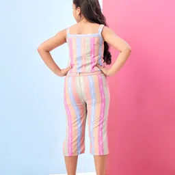 YK Girls Printed Top with Capris image 4