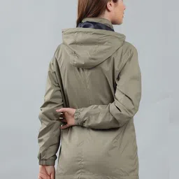 SPIRITTED Women Colourblocked Lightweight Puffer Jacket image 3