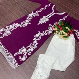 snizvi Women Embroidered Regular Kurta with Palazzos image 4