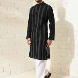 Fabindia Men Thread Work Kurta image 4
