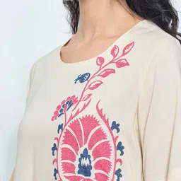 RANGMANCH BY PANTALOONS Women Printed Flared Sleeves Sequinned Kurta image 3