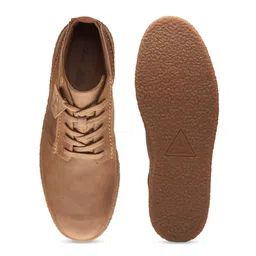 Clarks Men Mid Top Leather Regular Boots image 4