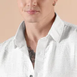 Beyoung Men Textured Checked Classic Casual Shirt image 4