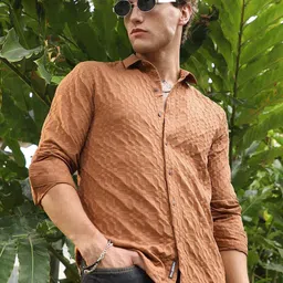 Campus Sutra Men Comfort Fit Textured Spread Collar Casual Shirt-picture-34