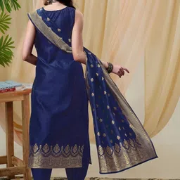 Lyzoo Women Ethnic Motifs Regular Pure Silk Kurta with Patiala & With Dupatta image 2