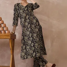 Indo Era Women Floral Printed Regular Pure Cotton Kurta with Trousers-picture-27