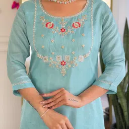 SHREE KHODAL FASHION Floral Embroidered Thread Work Kurta with Trousers And Dupatta image 4