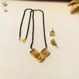 ABDESIGNS Gold-Plated Kundan-Studded Mangalsutra With Pair Of Earrings image 2