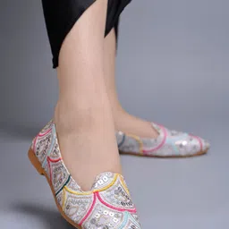 shoetopia Women Bellies Sandal image 1