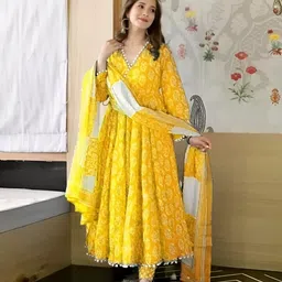 cloth wings LALI Printed Kurta, Salwar & Dupatta Set image 2