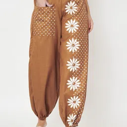 9rasa Women Floral Printed Loose Fit High-Rise Easy Wash Joggers Trousers-picture-27