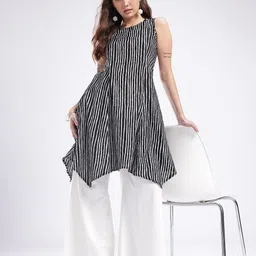 fusion by glitchez Striped Asymmetric Hem A-Line Kurta image 5