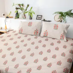 Baarno Red & Green Floral 210 TC Bedsheet with 2 Pillow Covers image 2