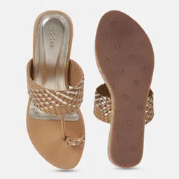 Mochi Woven Design Wedge Sandals image 3