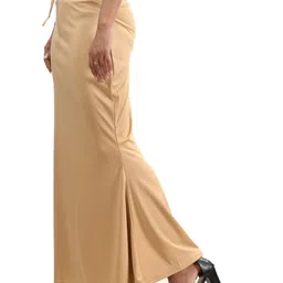 TANTLOOM Women Mermaid-Fit Saree Shapewear image 2