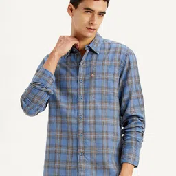 Levis Men Classic Slim Fit Checked Casual Shirt image 3
