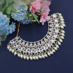 Women Click Gold-Plated Stone-Studded & Beaded Jewellery Set image 3