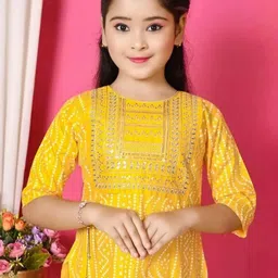 ikonic fashion Girls Festive & Party Kurta and Palazzo Set (Yellow Pack of 1) image 2