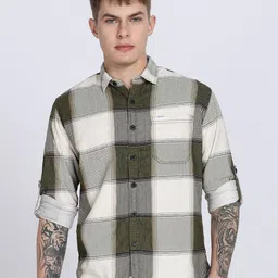 COOL COLORS Men Slim Fit Checked Casual Shirt image 3