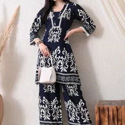 Shop Begum Floral Printed Pure Cotton V-Neck Tunic With Palazzos Co-Ords image 3
