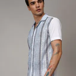 Campus Sutra Men Comfort Fit Ethnic Motifs Printed Cuban Collar Casual Shirt image 3