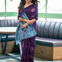 Sanwariya Silk Woven Design Zari Silk Blend Kanjeevaram Saree image 3