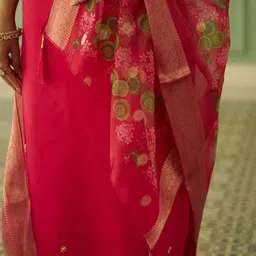 VredeVogel Women Floral Embroidered Kurta with Trousers & Dupatta image 4