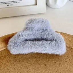 SZN Women Set of 6 Fur Claw Clip image 4