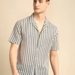 Voroxy Men Smart Cuban Collar Vertical Striped Cotton Casual Shirt-image-72