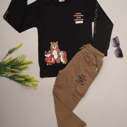 V-Mart Boys Printed Pure Cotton T-shirt With Trousers-image-12