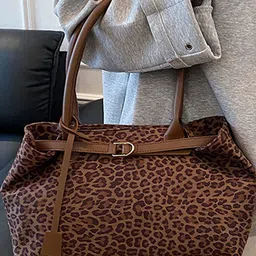 StyleCast Printed PU Handheld Bag image 3