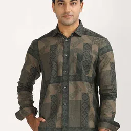 Indian Terrain Men Classic Fit Geometric Printed Spread Collar Casual Shirt-picture-17
